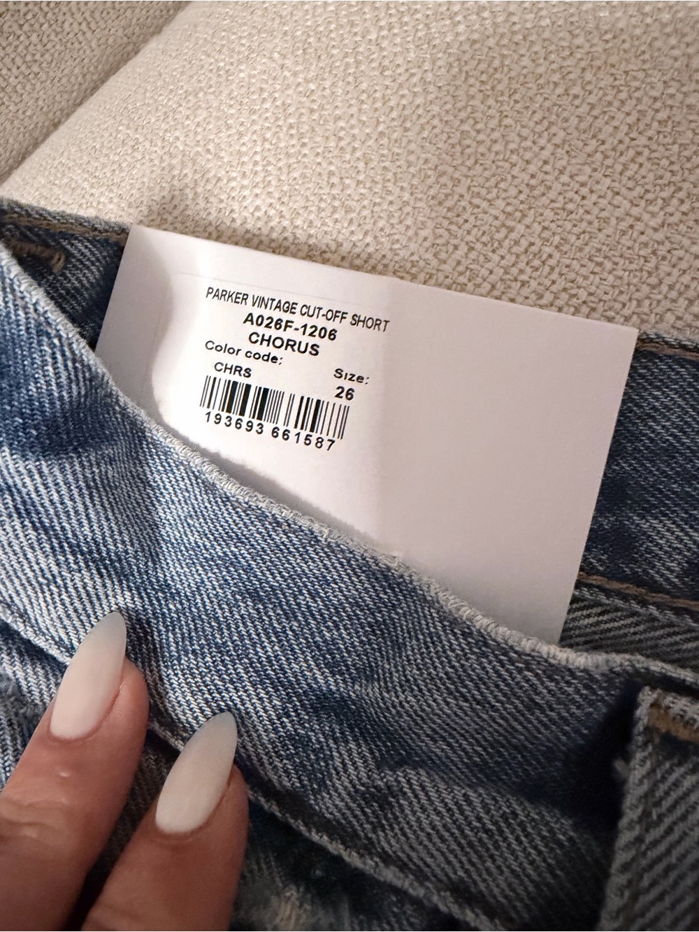 Agolde Parker Vintage Shorts NWT 26 - Picture 5 of 7